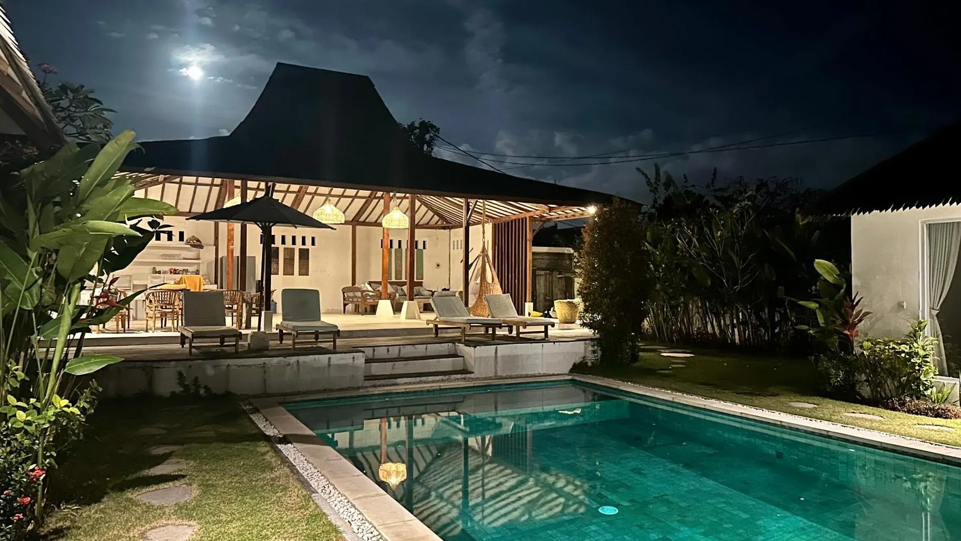 Villa Lautan Biru Bingin Beach Uluwatu   Uluwatu (Bali)